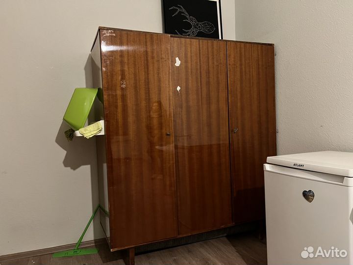 Шкаф распашной бу