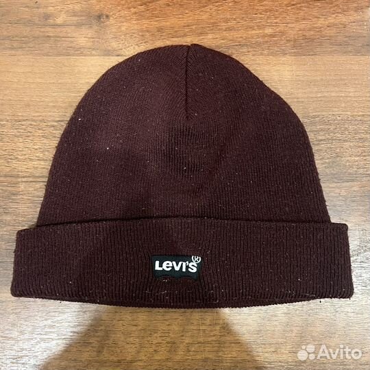Шапка levis