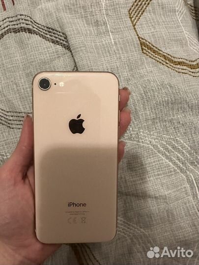 Телефон iPhone 8