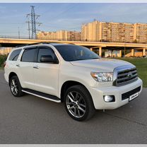 Toyota Sequoia 5.7 AT, 2012, 240 000 км, с пробегом, цена 4 995 000 руб.