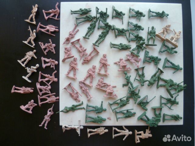 Солдатики современные пластик 67 шт