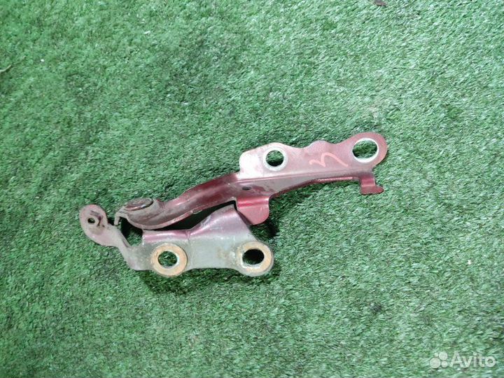 Петля капота левая Toyota Corolla E120