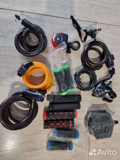 Запчасти и аксессуары для велосипеда