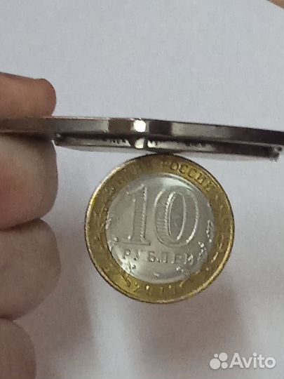 10рублей 2019 биметалл магнитная возможно дорогая