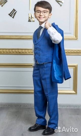 Нарядный костюм тройка для мальчика