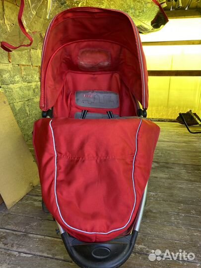 Прогулочная коляска