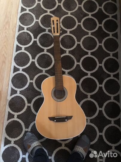 Любительская гитара шестиструнная бу
