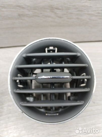 Воздуховод дефлектор в торпедо Mercedes Clk 320 Av