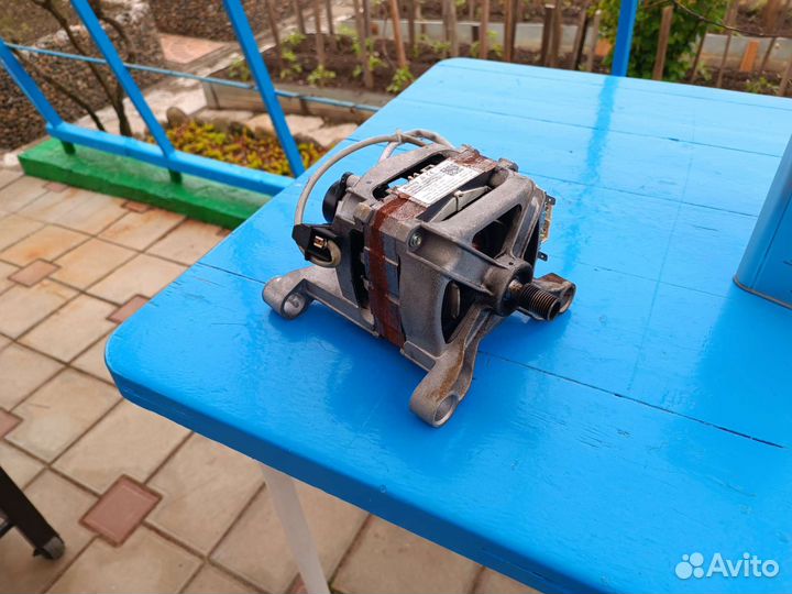 Двигатель от стиральной машины
