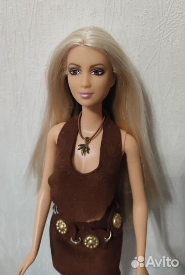 Кукла Барби Шакира