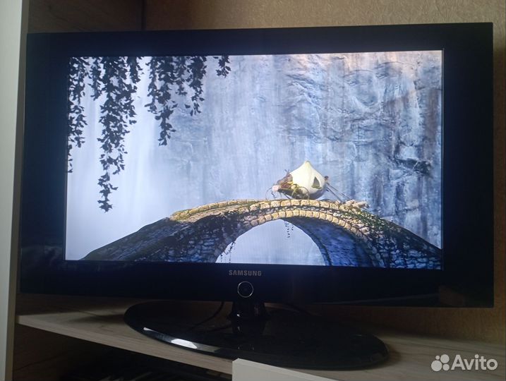 Телевизор Samsung 32