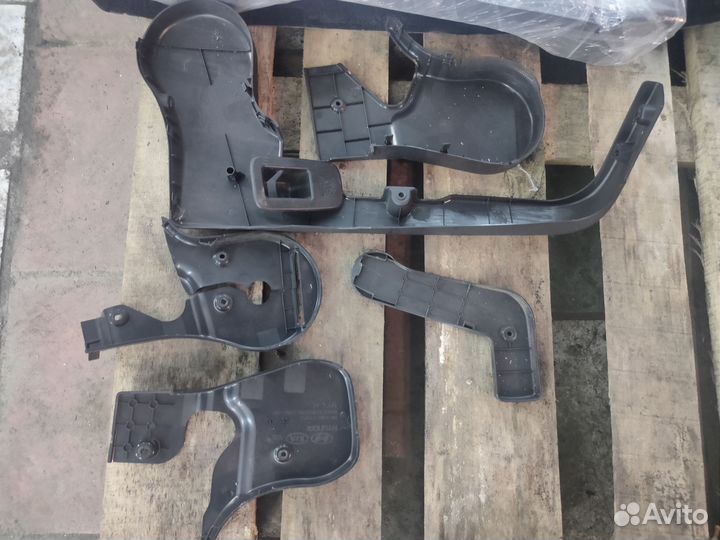 Задний подлокотник Kia Sorento 2 XM 2009-19