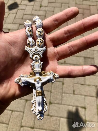 Крест ручной работы в машину