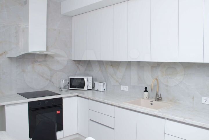 2-к. квартира, 60 м², 14/17 эт.