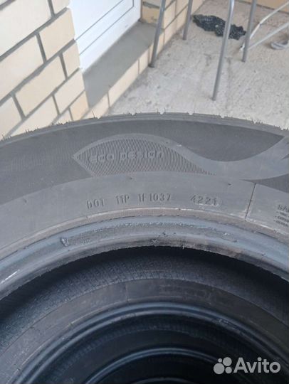 Royal Black Royal Mile 215/65 R16