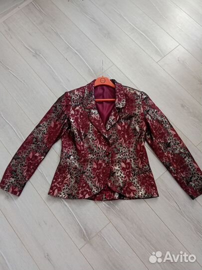 Жакет из парчи