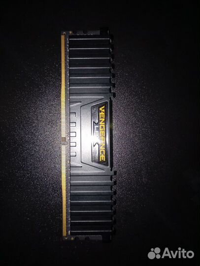 Оперативная память Corsair Vengeance LPX DDR4 16Gb