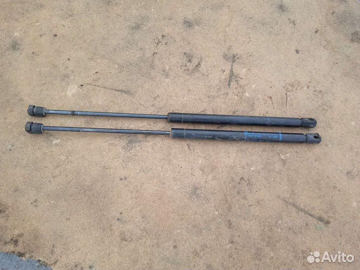 Газовые упоры багажника Форд Фокус 1 универсал