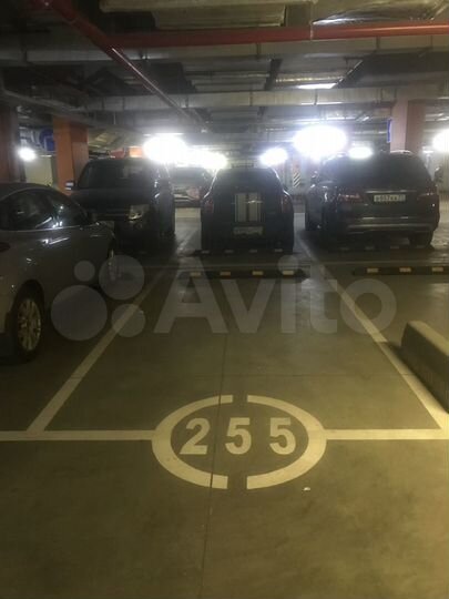 Машиноместо, 13 м²