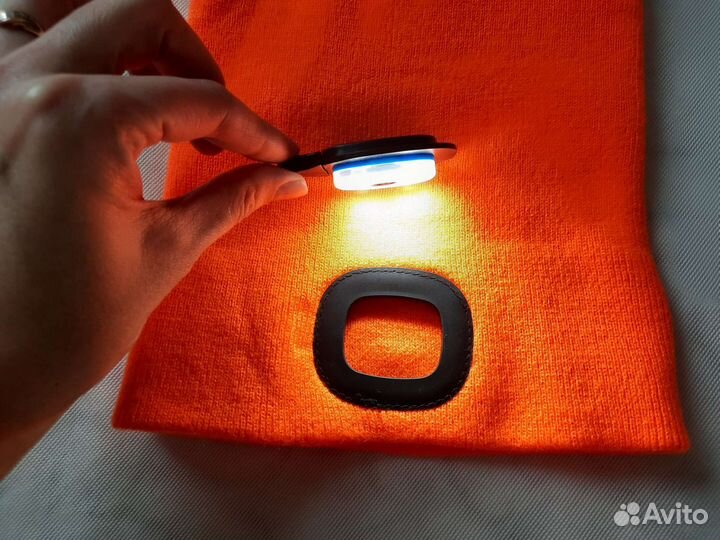 Шапка теплая с фонариком