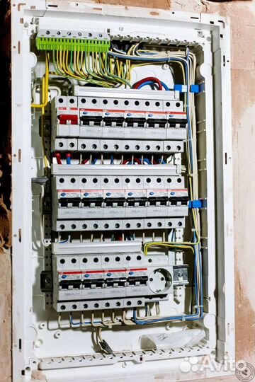 Сборка электрощитков