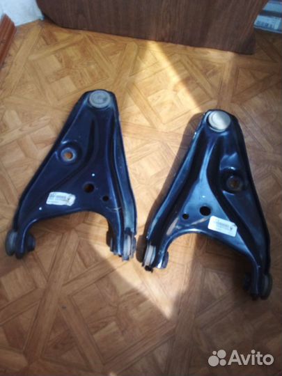 Рычаг передний рено