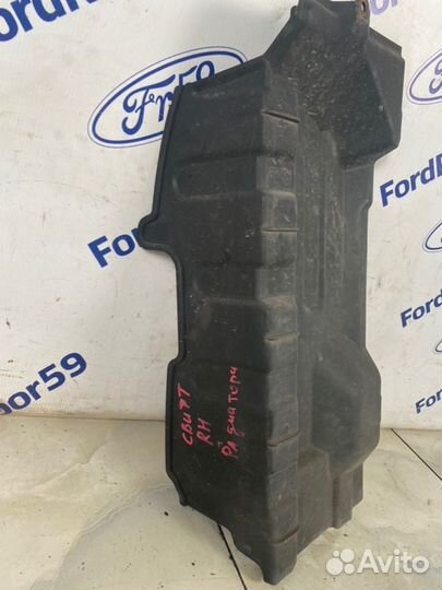 Дефлектор радиатора передний правый Suzuki Swift