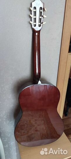 Акустическая гитара