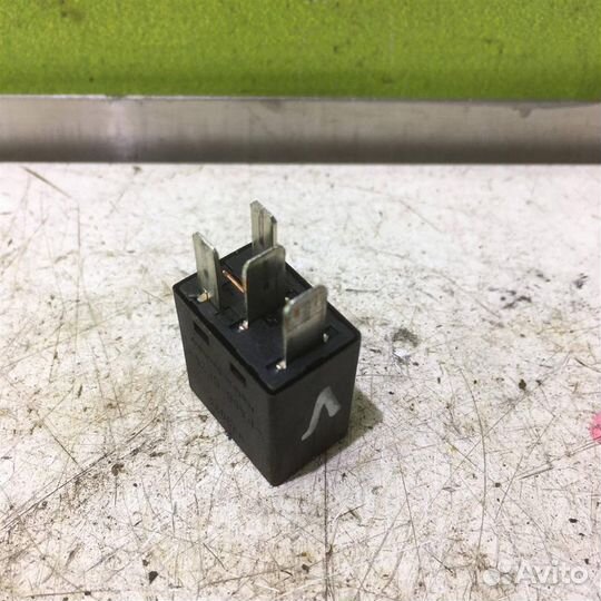 Реле поворотов Опель Вектра Б