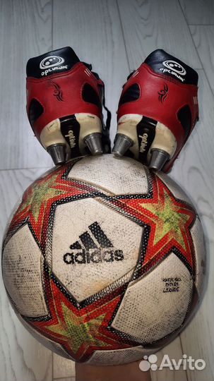 Футбольный буцы