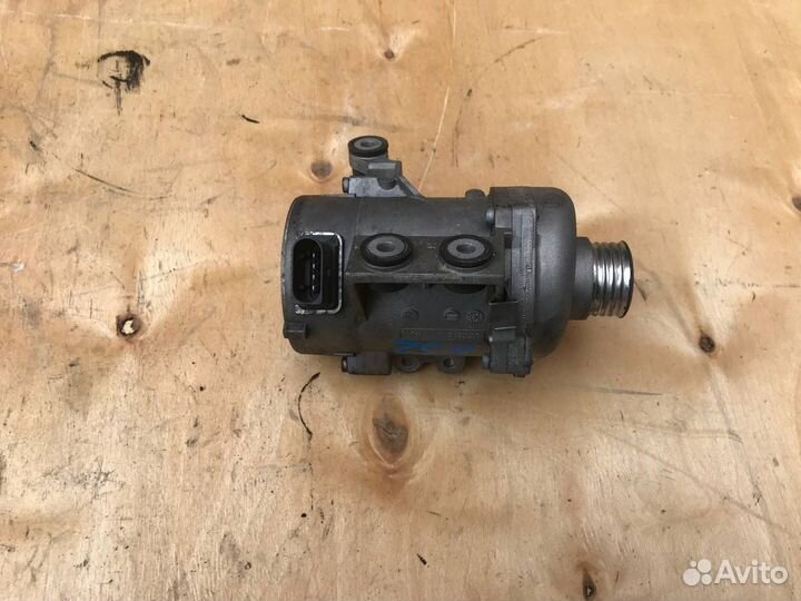 Помпа насос BMW X3 X5 E60 E83 E87 E90 E70