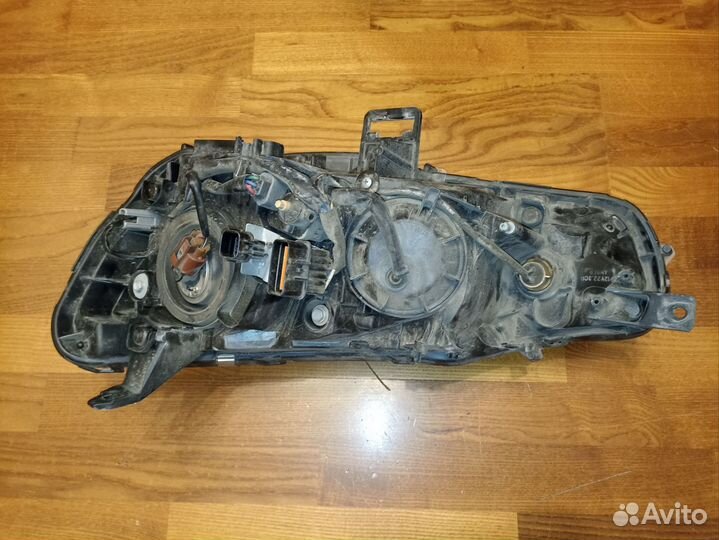 Фара на mitsubishi lancer