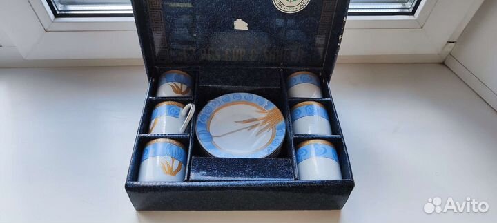 Набор столовой посуды новый