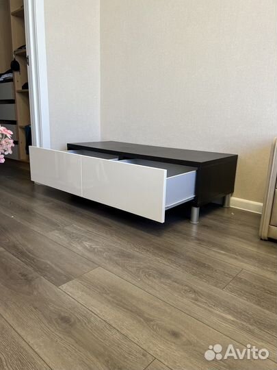 Тумба под телевизор