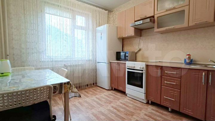 2-к. квартира, 50 м², 3/10 эт.