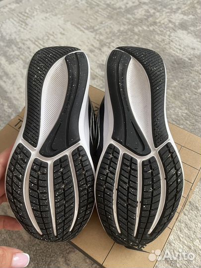 Кроссовки nike детские 27,5