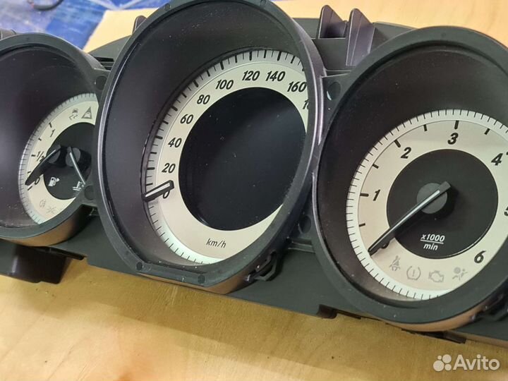 Щиток приборов Mercedes CLS218 рест