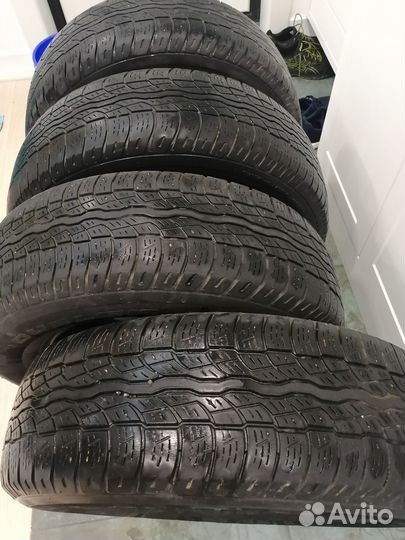 Bridgestone Dueler H/T 687 225/70 R16