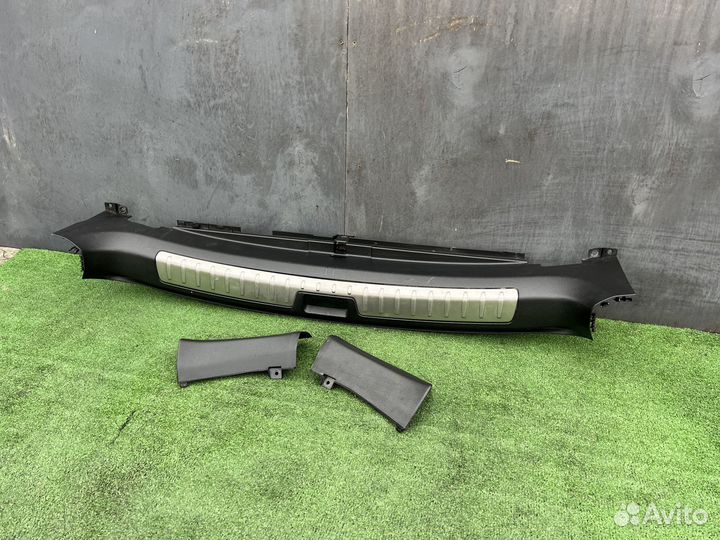 Накладка борт багажника BMW X6 E71