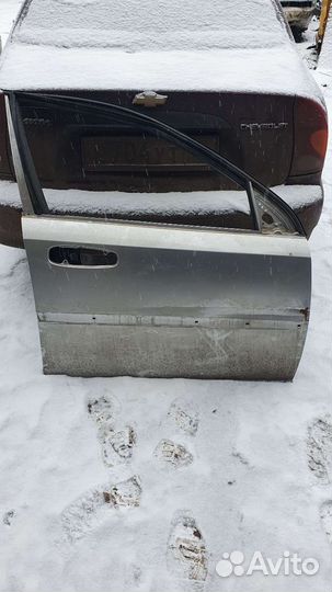 Передняя правая дверь chevrolet lacetti
