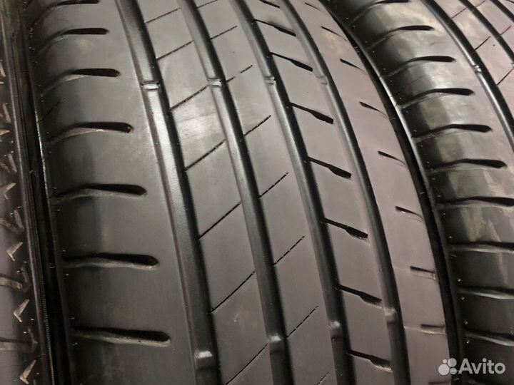 Bridgestone Turanza T005 225/55 R17