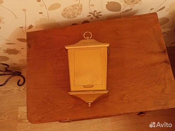 Часы настенные, СССР, янтарь, пластик