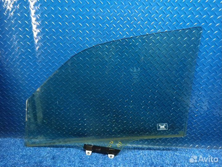 Стекло двери переднее правое Honda Pilot 2