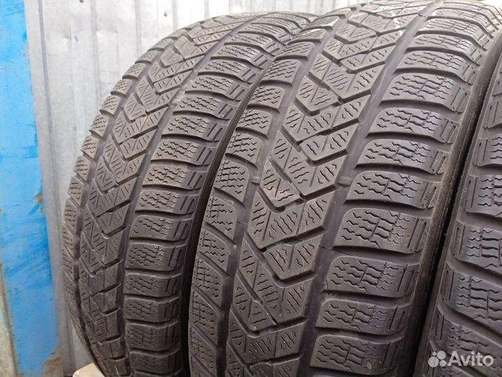 Pirelli Winter Sottozero 3 215/55 R18