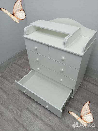 Кроватка и комод новые