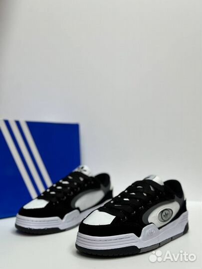 Кроссовки оптом