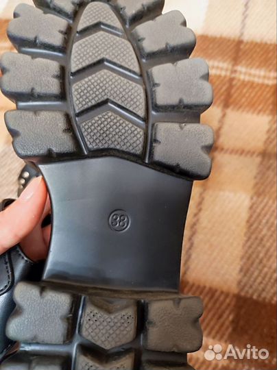 Сандалии женские кож. зам 38р