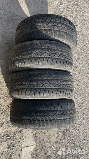 Hankook Dynamic 4x4 295/40 R21