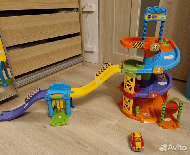 Парковочная башня vtech+машинка vtech