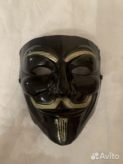 Маска анонимуса карнавальная